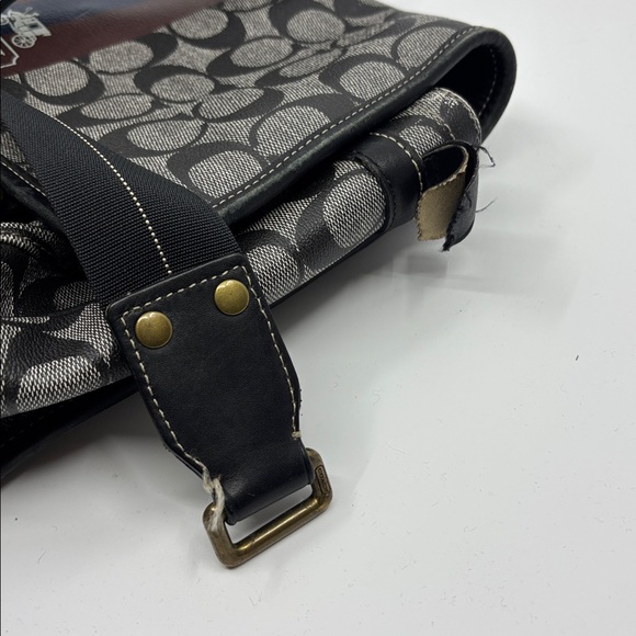 Coach Signature Black and Gray Messenger Bag - Picture 2 of 6